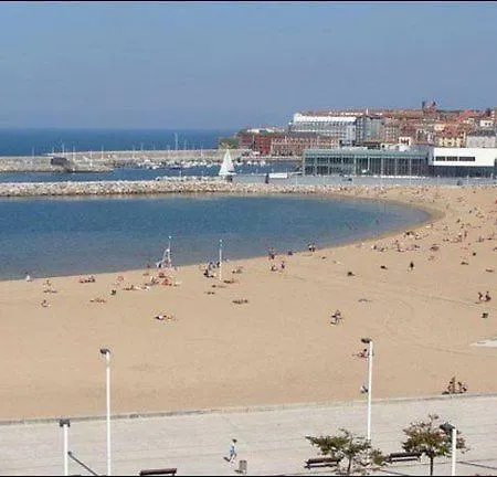 Playa Poniente Gijón